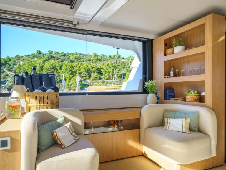 Hire a Bali Farben  Kaštel Gomilica