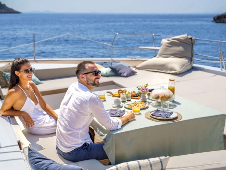 Charter a Bali Farben  in Kaštel Gomilica on Samboat