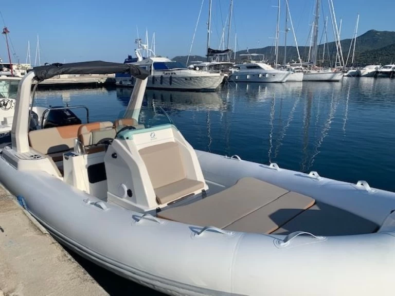 RIB hire in Propriano - Zodiac MEDLINE 750