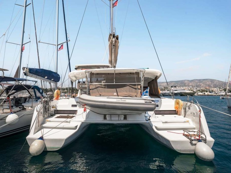 Yacht hire Néa Péramos cheap Lagoon 42