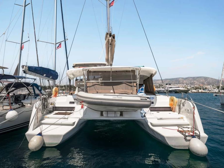 Yacht hire Néa Péramos cheap Lagoon 42