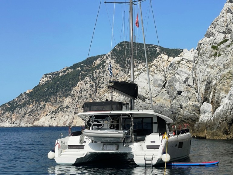 Hire Catamaran with or without skipper Lagoon Lávrio