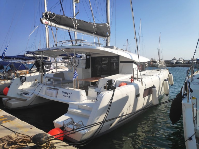 Hire a Lagoon Lagoon 42 Kos
