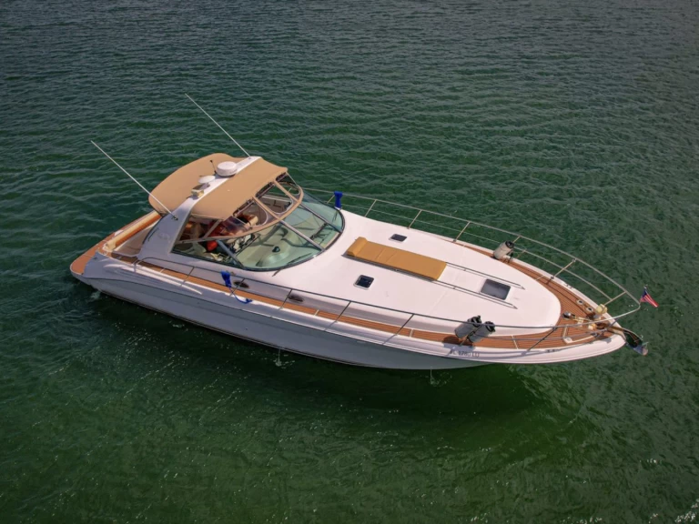 Hire a Sea Ray Sea Ray 400 Sundancer Miami Beach