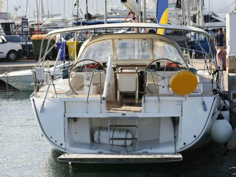 Sailboat hire in Primošten - Bavaria Cruiser 56