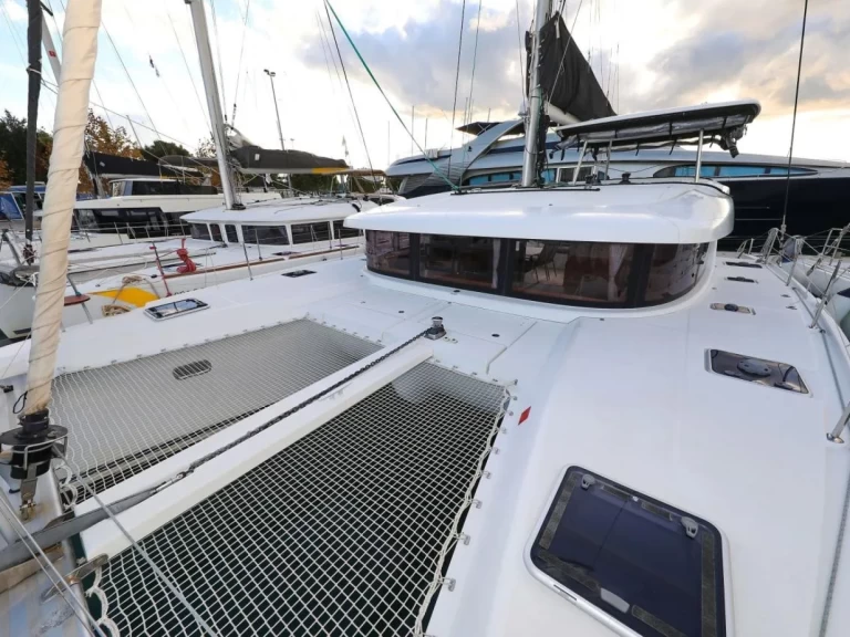 Hire Catamaran with or without skipper Lagoon Primošten