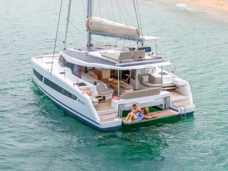 Yacht hire Golfe-Juan cheap Fountaine Pajot FP 41 Quatuor 4