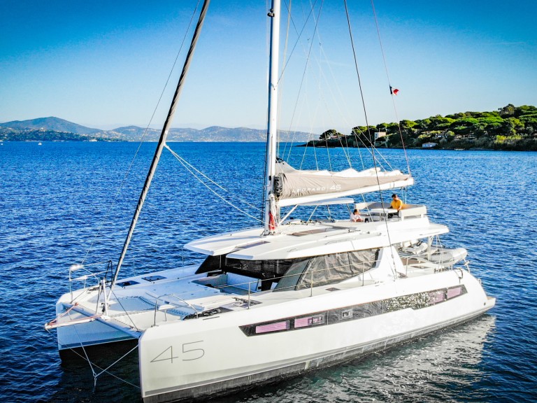 Hire Catamaran with or without skipper Leopard Catamarans / Robertson & Caine Toulon