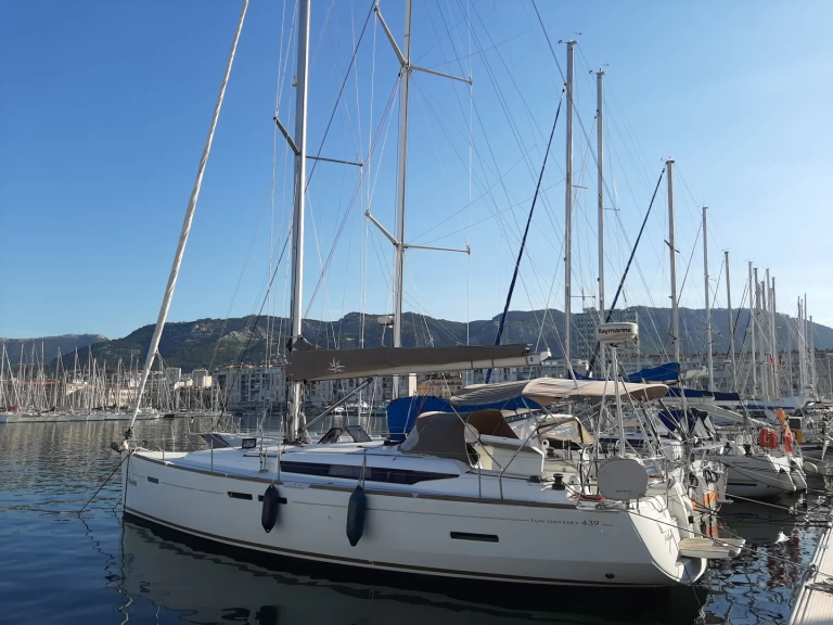 Jeanneau Sun Odyssey 439 charter bareboat or skippered in  Toulon