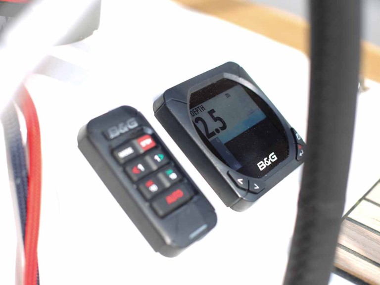 Hire Sailboat with or without skipper Jeanneau Jezera