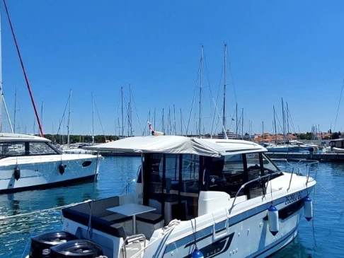 Hire a Jeanneau Merry Fisher 895 Biograd na Moru