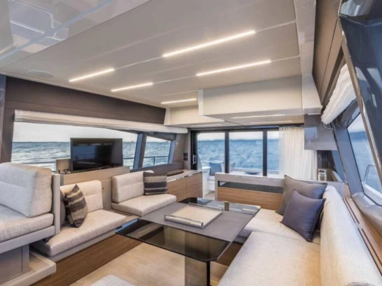 Luxury Yacht to hire Šibenik at the best price