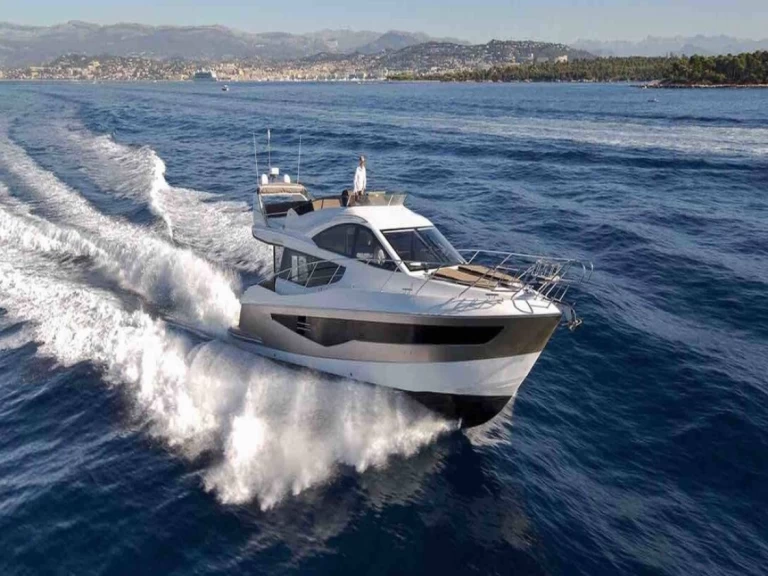 Luxury Yacht to hire Šibenik at the best price