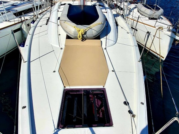 Hire a Jeanneau Jeanneau 54 Rhodes (City)