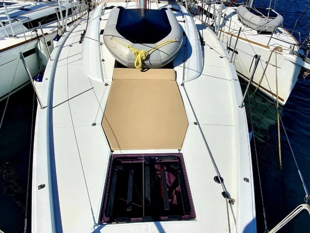 Hire a Jeanneau Jeanneau 54 Rhodes (City)