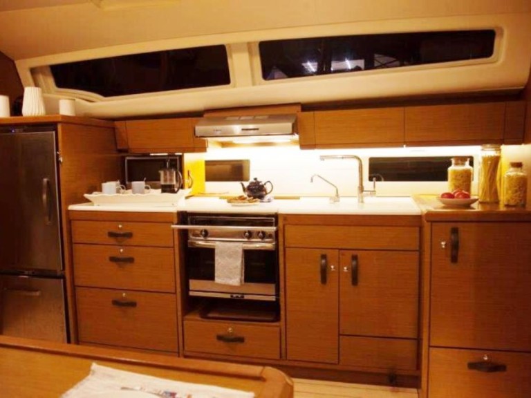 Hire a Jeanneau Jeanneau 54 Nydri