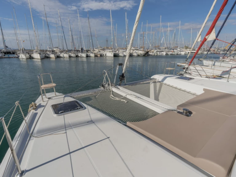 Yacht charter Piso Livadi - Lagoon Lagoon 42 on SamBoat