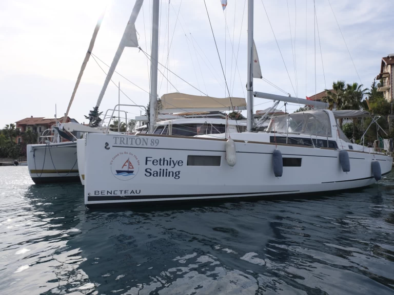 Hire Sailboat Bénéteau with a boat licence