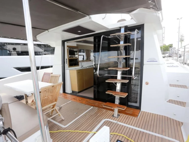 Motorboat hire in Primošten - Fountaine Pajot Fountaine Pajot MY 37
