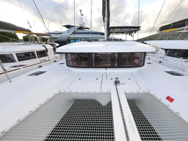 Hire a Lagoon Lagoon 42 Primošten