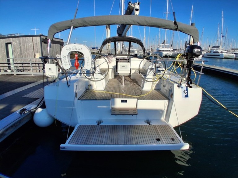 Yacht charter La Rochelle - Bavaria Bavaria C38 on SamBoat