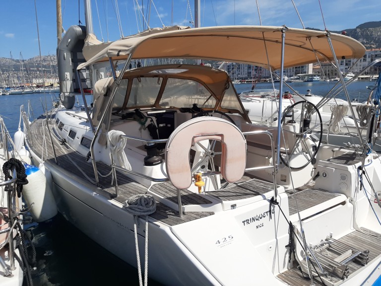 Dufour Dufour 425 Grand Large charter bareboat or skippered in  Toulon