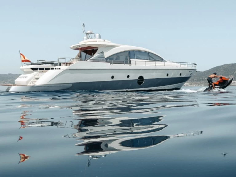 Yacht hire Palma de Mallorca cheap Aicon 72 SL