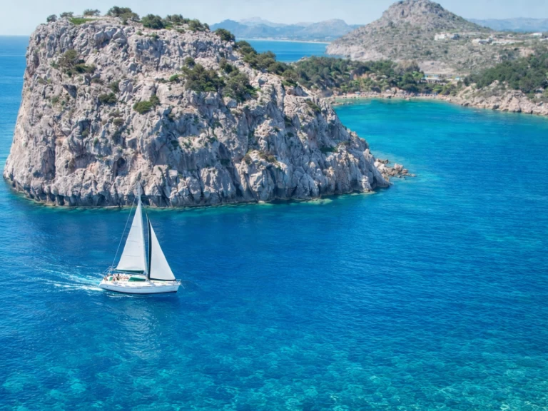 Hire Sailboat with or without skipper Bénéteau Rhodes (City)