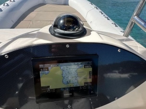 Motorboat hire in Poltu Quatu -  Capelli 900 Sun 250 HP