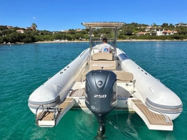 Hire a  Capelli 900 Sun 250 HP Poltu Quatu