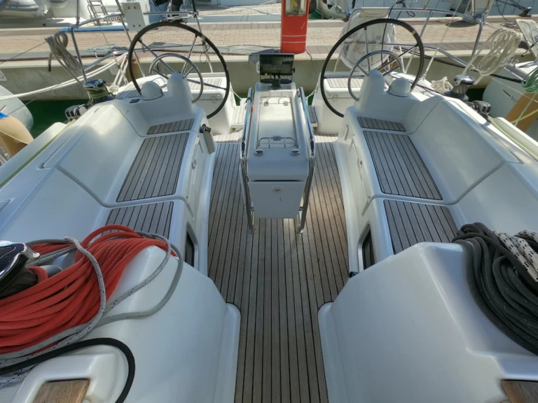 Sailboat hire in Olbia - Jeanneau Sun Odyssey 409