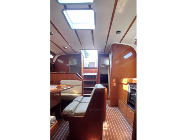 Yacht charter Nikiána - Bavaria Bavaria 42 on SamBoat