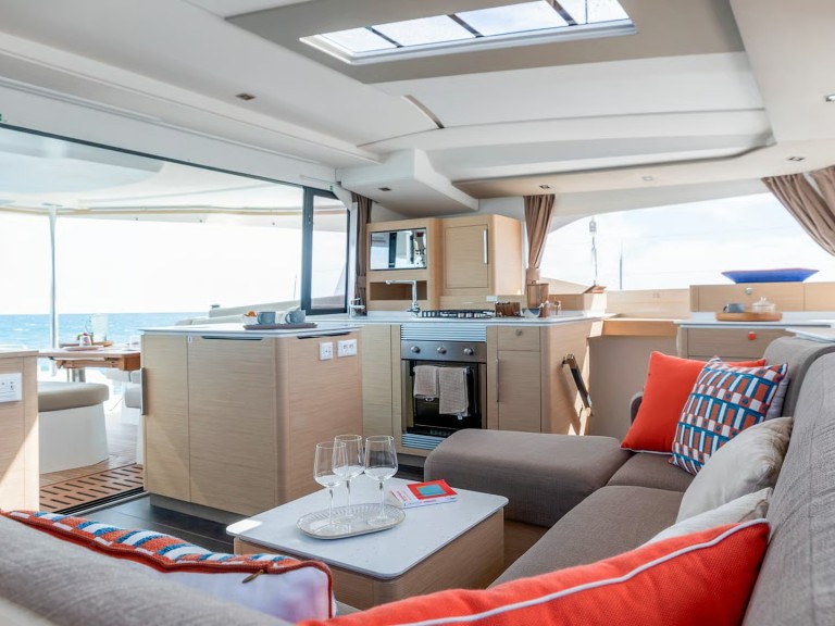 Charter a Fountaine Pajot FP 44 in Gouvia on Samboat
