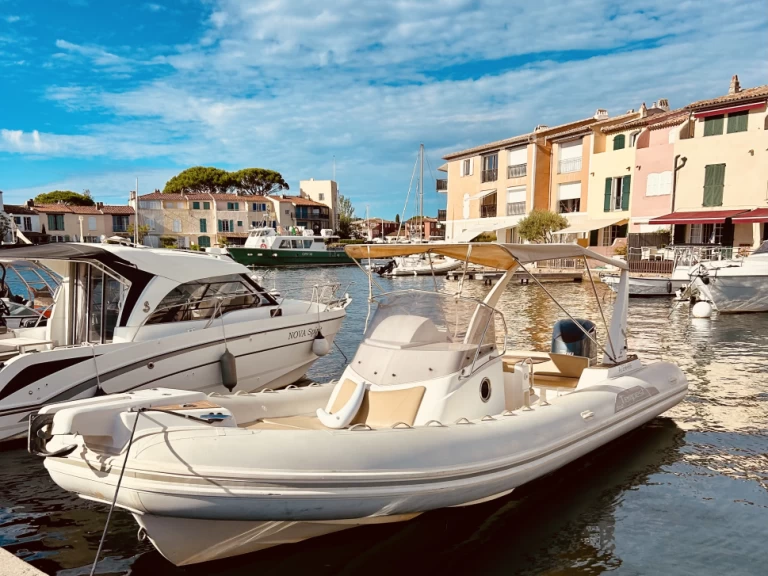 RIB hire in Golfe-Juan - Capelli Tempest 850 WA