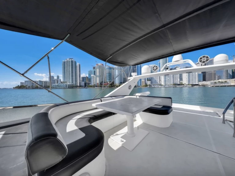 Luxury Yacht hire in Miami Beach - Uniesse 80 Regal 