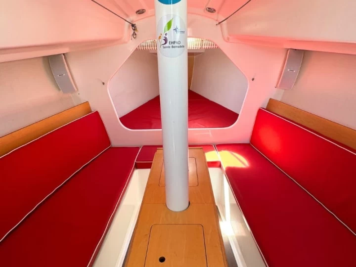 Sailboat to hire La Rochelle at the best price