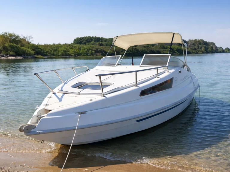 Charter a Aquabat Bahia 20 in Venice on Samboat