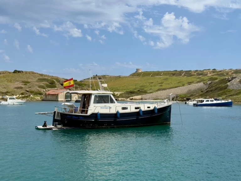 Yacht charter Can Picafort - Menorquin MY 120 on SamBoat
