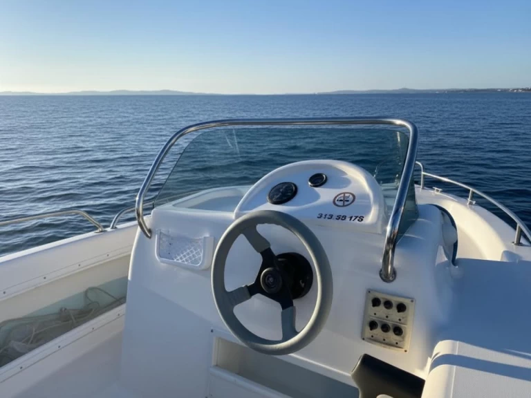 Hire a Quicksilver Alboran 550 open Port de Cannes Marina