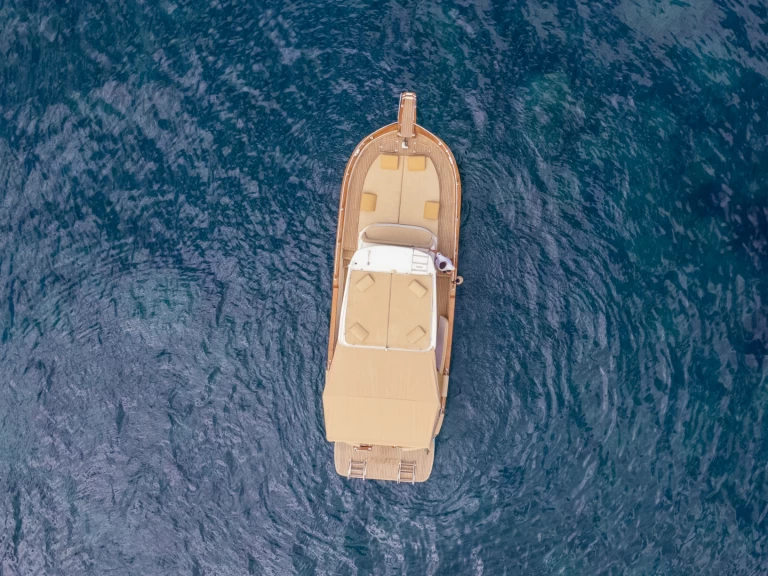 Hire a Cantieri del Cilento 12 Forio