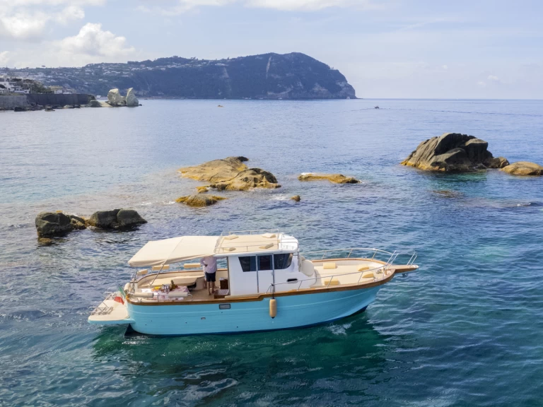 Yacht hire Forio cheap 12