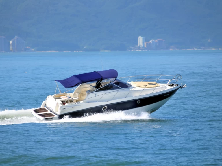 Hire Motorboat Cranchi with a boat licence