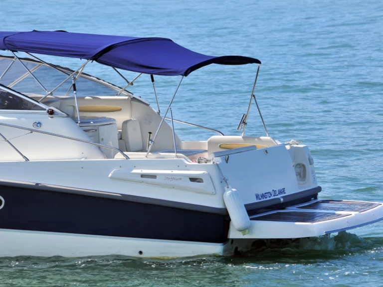 Hire Motorboat Cranchi with a boat licence