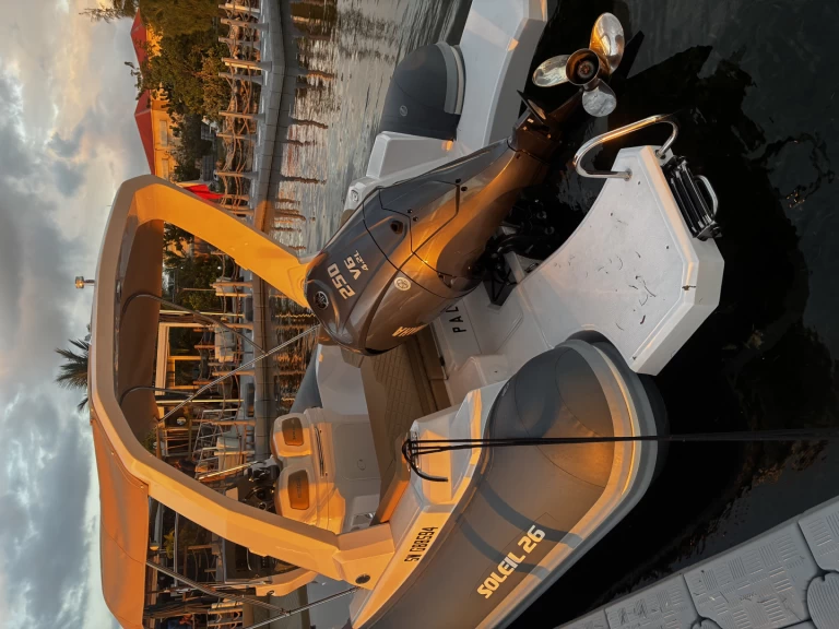 Yacht charter Marigot - Salpa Salpa Soleil 26 on SamBoat