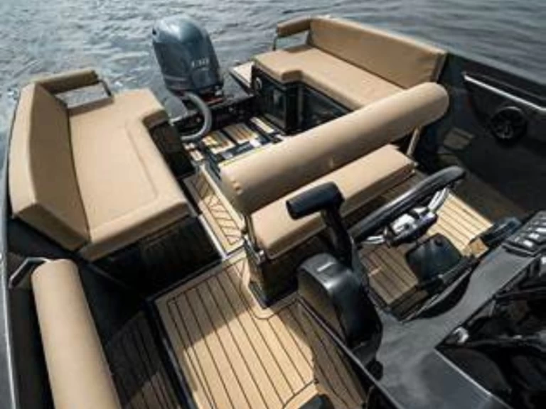 Yacht charter Alicante - Nuva Nuva M6 Open on SamBoat