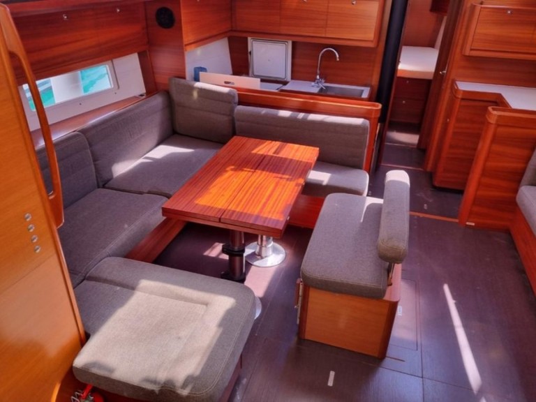 Charter a Dufour Dufour 512 Grand Large in Gdańsk on Samboat