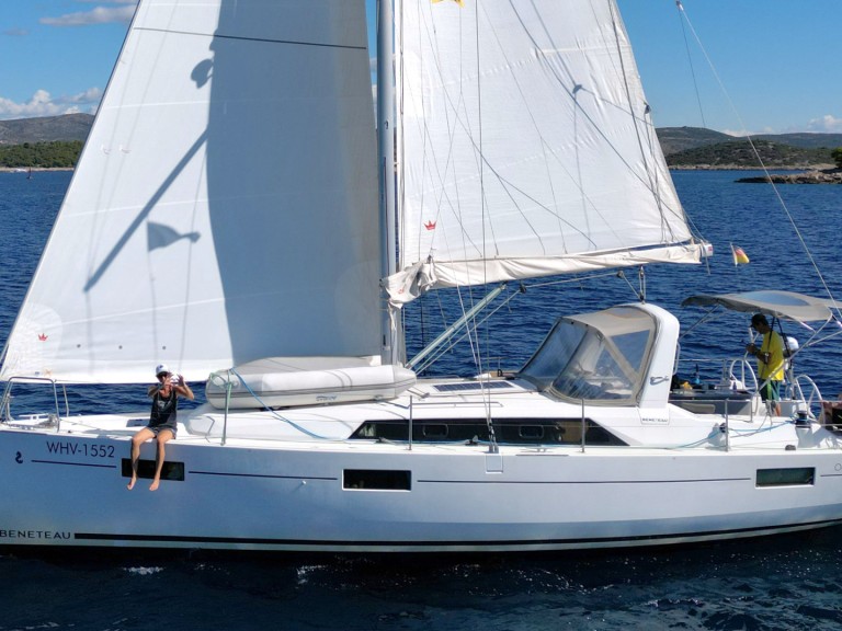 Charter a Bénéteau Oceanis 41.1 in Rogoznica on Samboat