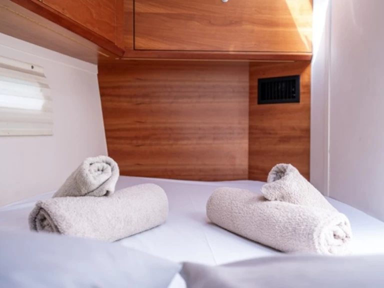 Hire Sailboat Hanse with a boat licence