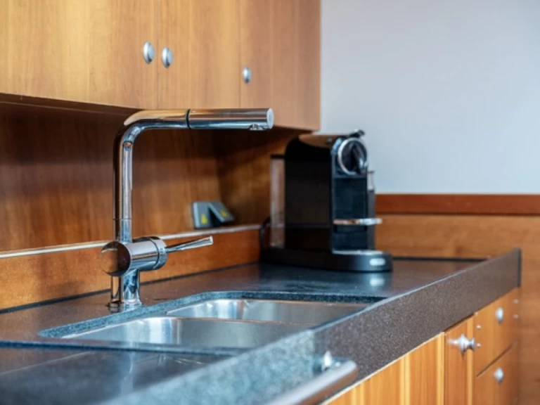 Sailboat to hire Piraeus at the best price