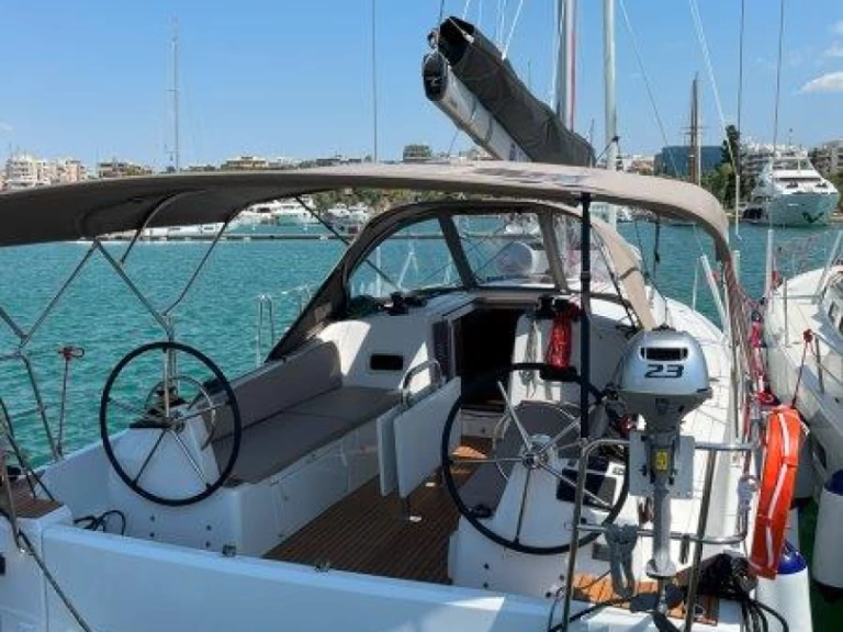 Jeanneau Sun Odyssey 380 charter bareboat or skippered in  Lávrio